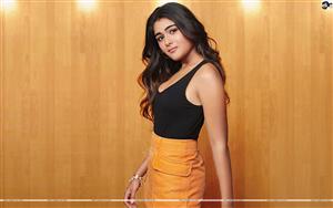 An Indian actress - Shalini Pandey glows like a star